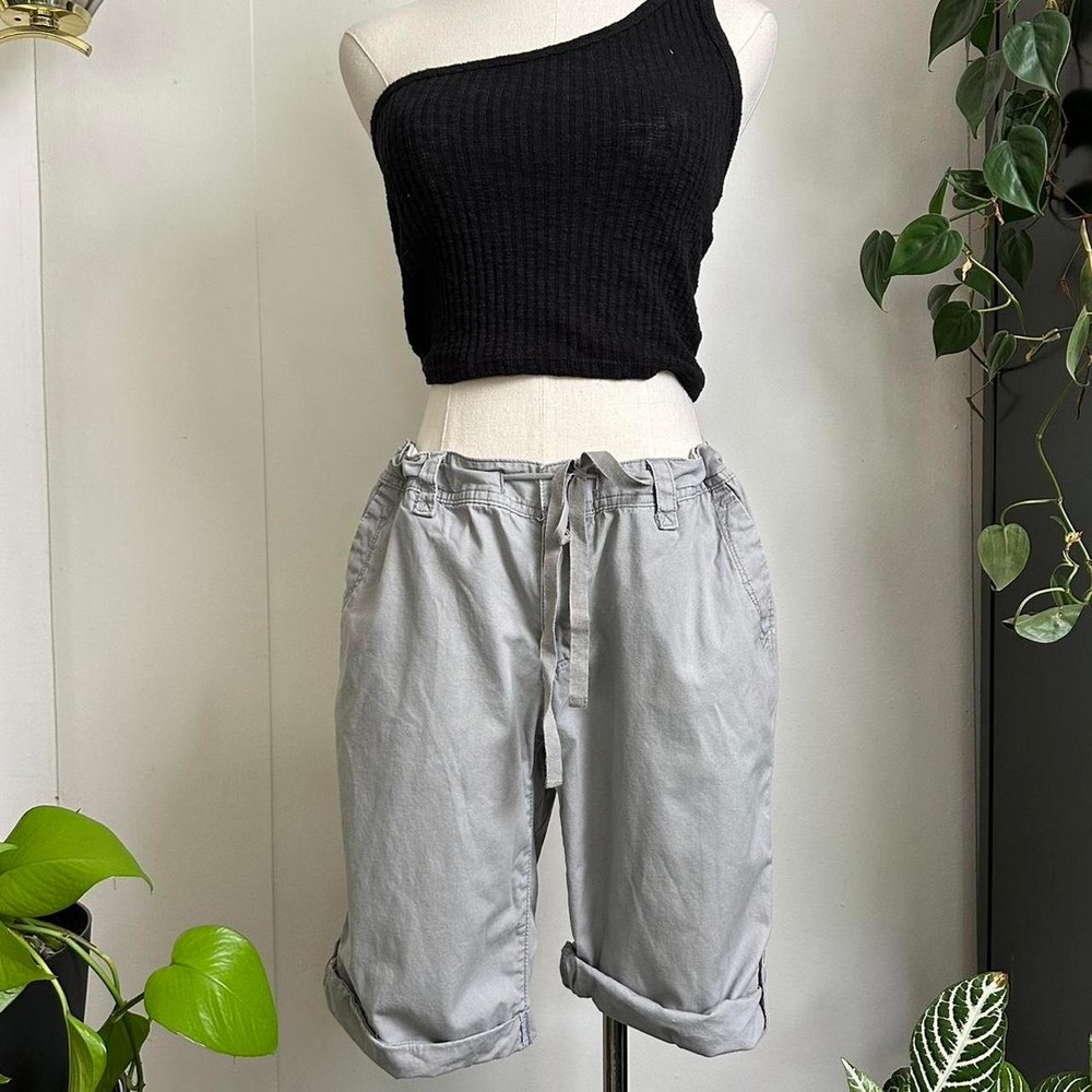 Eddie Bauer Womens 12 Gray Cotton Chino Shorts Tie Waist Roll Cuff Preppy Cargo